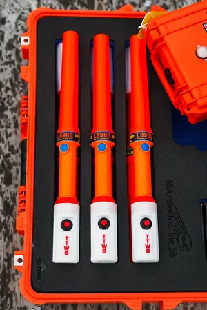 TTWS Portable Tow Team Warning System – 12 Wands | Airelectric